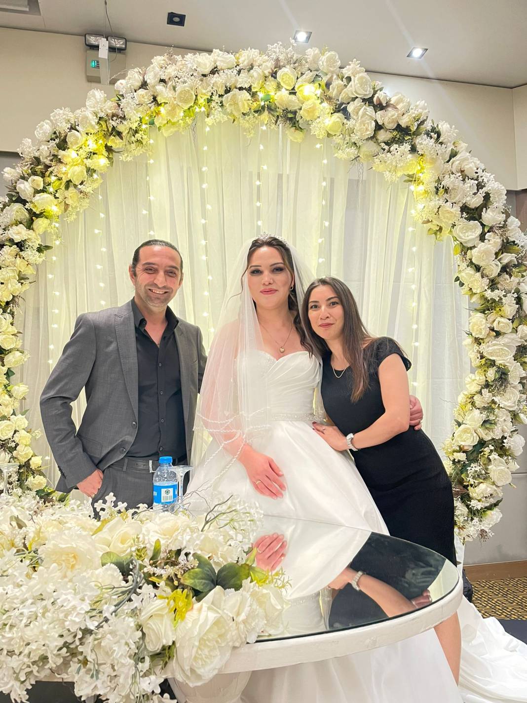 Keleş ailesi düğünde 1